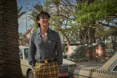 흙수저 외교관 하정우 ''비공식작전', 액티브한 액션 영화'