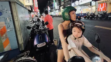 쩌우스칭 "션 베이커 영화 제작 20년, 나는 연출할 준비가 되어 있었다 ...