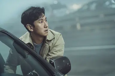 이선균 주연 영화 '탈출' 어쩌나…200억 제작비, 칸에서 기립박수 ...