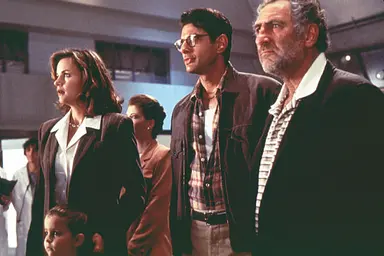 '인디펜던스데이:리써전스' 개봉, 윌 스미스는 없지만… - 헤럴드경제