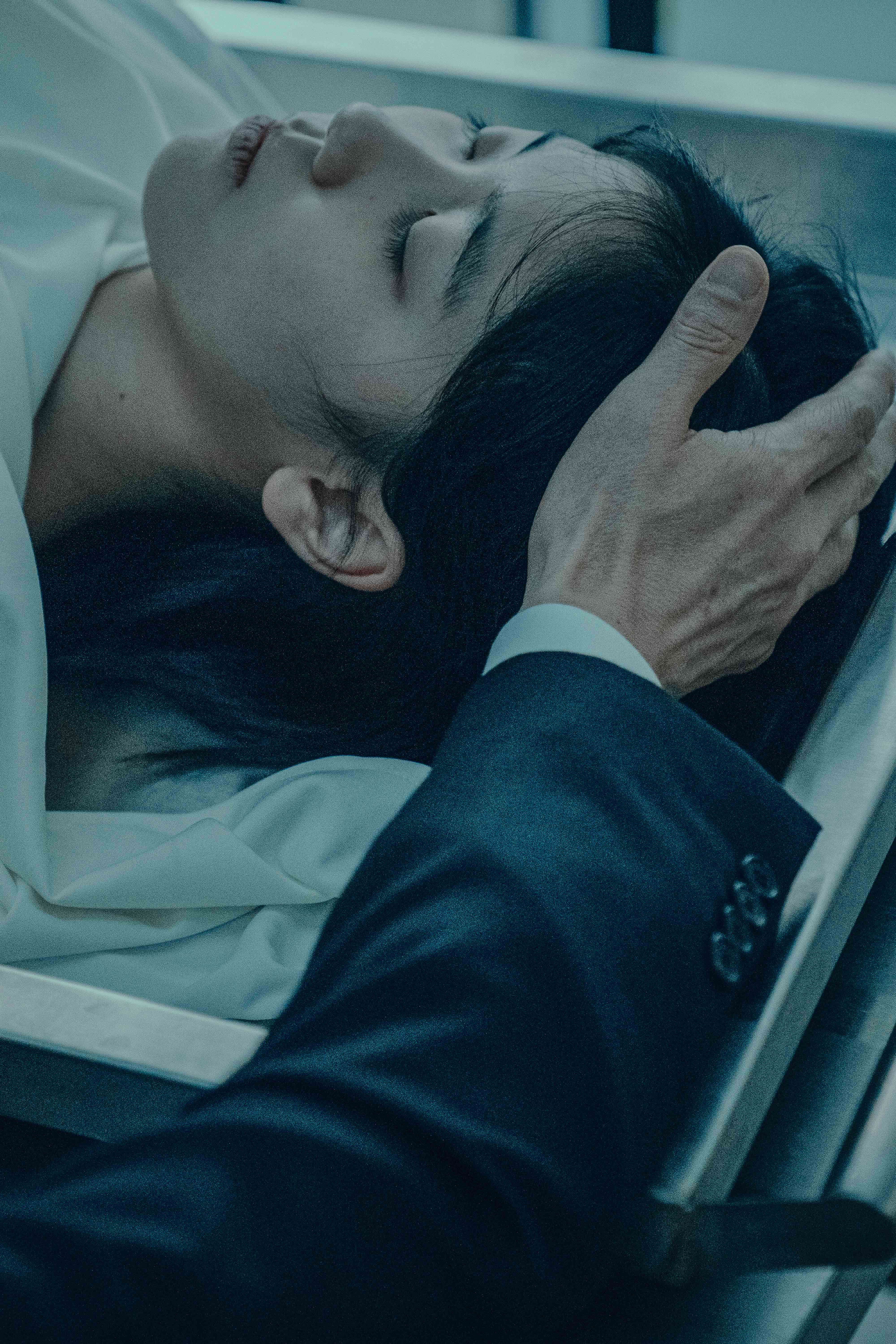 <영화리뷰> 사흘 후기 : 몇 년 꽁꽁 싸맨 이유가...
