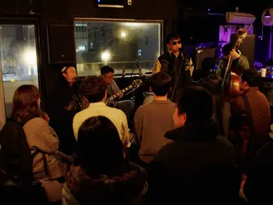 [애프터스크리닝] '고백하지마' 류현경의 대본 없는 감독작, 즉흥과 진심 ...