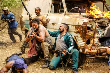 메간 폭스, 최정예 특수부대 변신…'로그' 11월 국내 개봉 : 네이트 연예