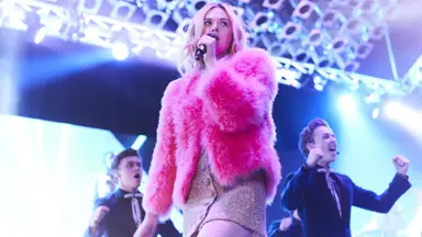 '틴 스피릿' 엘르 패닝부터 엠마 왓슨까지, 노래까지 잘하는 사기캐 배우 ...