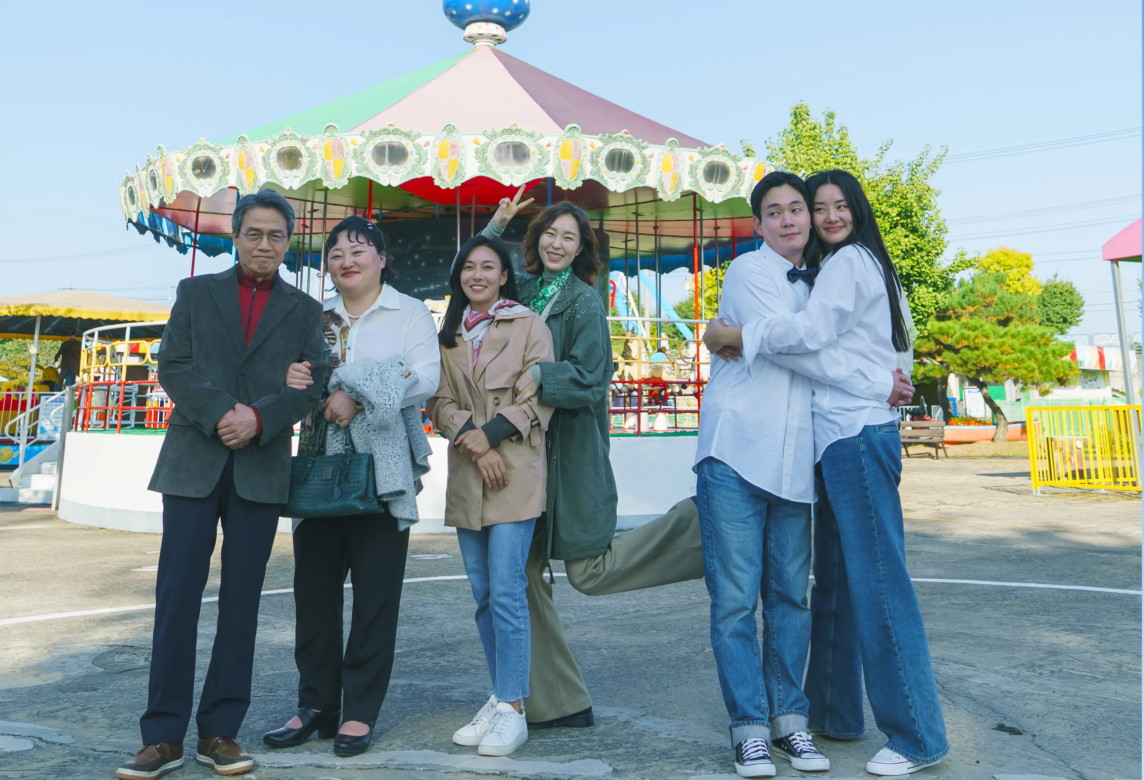 [리뷰] 한국영화 <비밀일 수밖에> | 그대들이 가족이란 이름으로 나를 마구 할퀴어 된다면