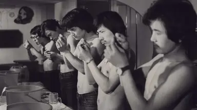영화 '바보들의 행진', 70년대 젊은이들의 이야기…윤문섭-이영옥 주연 ...
