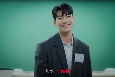 [종합] 드라마 '졸업' 마지막회, 정려원·위하준 사제 로맨스 행복한 결말 ...
