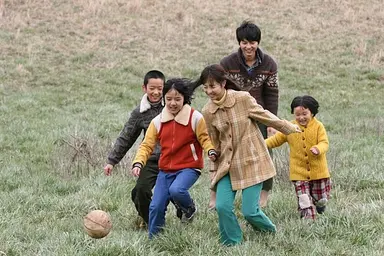 [그 영화 어때]송중기 박보영 '늑대소년', 가슴 시린 순애보 "웃고 있어도 ...