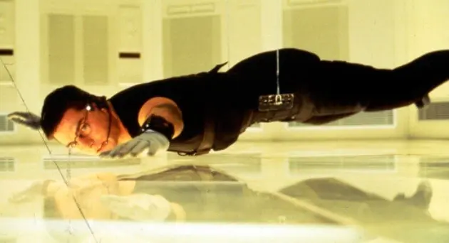 스파이 액션의 새로운 시작  미션 임파서블Mission Impossible 1996