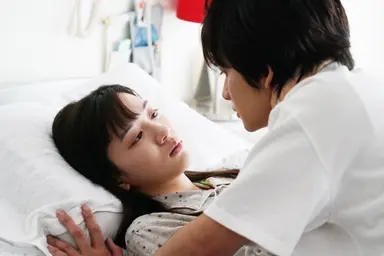 '췌장 신드롬' 주역 만난 '너는 달밤에 빛나고' 6월 12일 재개봉 : 네이트 ...