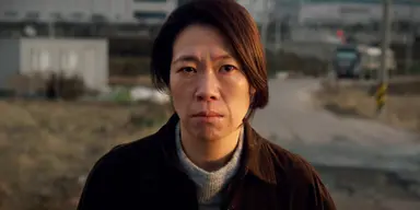 염혜란 주연 '빛과 철' 2월 개봉…전주국제영화제 배우상 : 네이트 연예