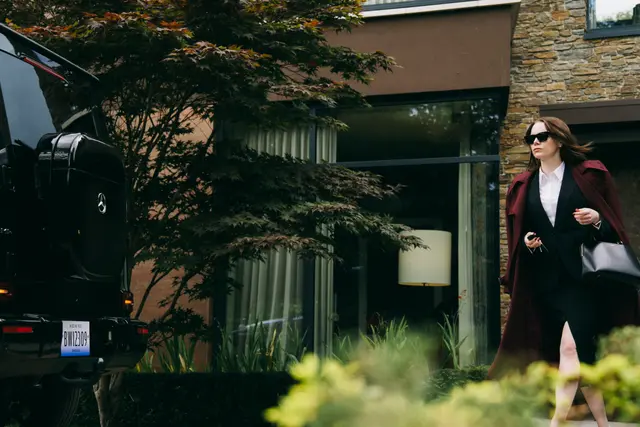 부고니아 리뷰, 납치극으로 시작해 라스트씬을 향해 빌드업된 미친 듯한 음모론 영화