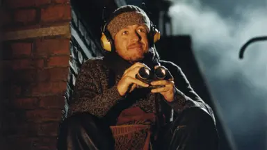 기발한 상상력으로 무기제조업자에 펼치는 '복수작전'… 프랑스 영화 ...