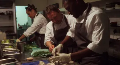 제23회 전주국제영화제 상영작 '보일링 포인트', 전석 매진 : 네이트 연예