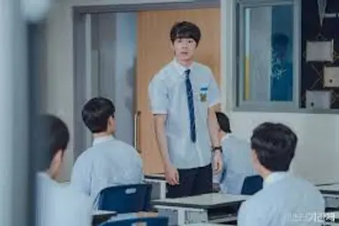 '미스터 기간제' 윤균상, 야누스적 두 얼굴 열연..1인 2역 같은 연기 변신