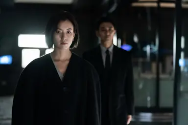'지배종' 한효주, 세상의 흐름 바꾼 완벽한 CEO로 변신 | 서울경제