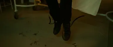 [씨네;리뷰] '주피터스 문' 무중력 상태의 난민, 그 아릿한 판타지 ...