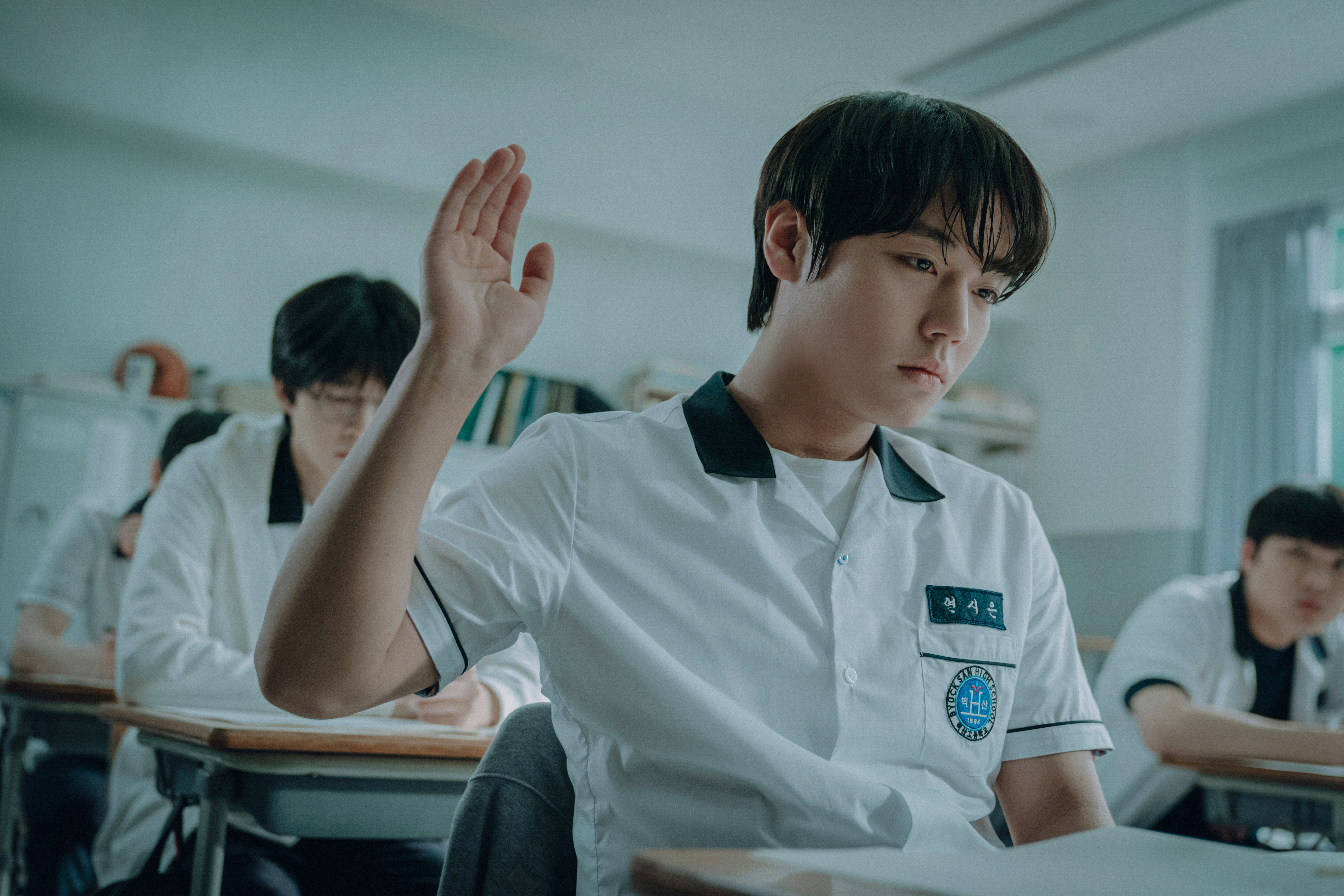 [약한영웅 Class1-8화 8회] 잘못했다고 말하지만  다시 한번 아령으로 발목을 찍어버립니다. ... (웨이브 오리지널 드라마) 박지훈 최현욱 홍경 이연 신승호