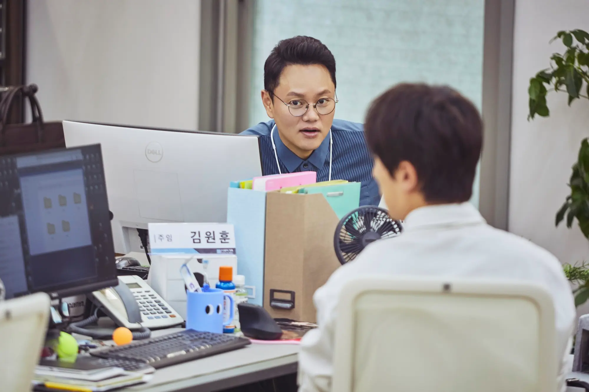 쿠팡플레이: 직장인들 시즌3 1화 공효진 편 (시청후기/리뷰/줄거리) - 과거 김원훈과 사내연애 커플 1회