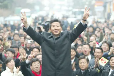 '노무현과 바보들' 영화에 이어 도서 출간