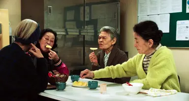 "75세 이상은 안락사" 영화 본 노인 10명이 모였다 : 네이트 뉴스