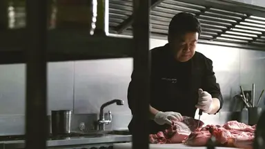 '삼겹살 랩소디' 백종원, 자신의 요리연구소 방송 최초 공개 "돼지는 삶 ...