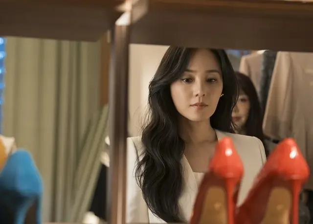 퍼스트레이디 2회 줄거리 2화 : 이화진 현민철 엄순정 딸 ? 펜던트 목걸이 3회 예고