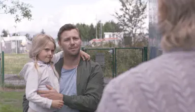 "칸+베니스가 주목한 문제작"…'언더 더 트리' 10월 18일 개봉 확정 ...