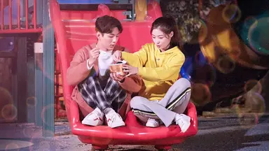 [종합] '첫사랑은 처음' “가장 빛난 순간의 기록” 지수·정채연·진영 ...