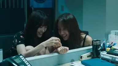 '어른들은 몰라요' 이환 감독 "섬세한 이유미, 파괴력 있는 안희연 ...