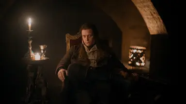 [단독] 매니저 없이 한국행…유연석과 로맨스 찍는 본드걸 스타