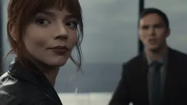 '더 메뉴' 단 한 벌의 의상으로 완성시킨 캐릭터 서사