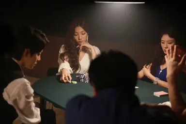 '여타짜' 감독 "영화 속 이채영·정혜인 퀴어코드? 100% 사랑" [N현장 ...