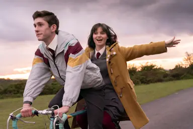 '영화가 좋다' 블랙 위도우·제8일의 밤·위플래쉬·크루엘라·데이팅 앰버 ...