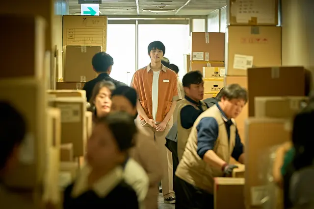 [영화 리뷰] 어두운 세상에서 서로를 밝혀주는 남녀의 이야기를 그린 <파반느, 2026>의 감상평과 후기