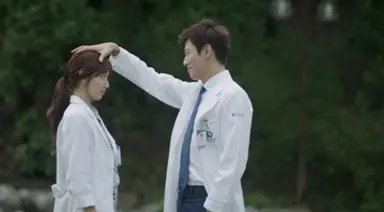 '닥터스' 김래원 "닭살 돋는 부분 그냥은 못 하겠더라" | 연합뉴스