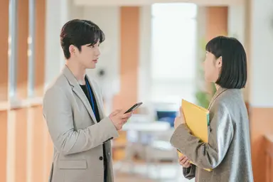 '유미의 세포들' 주인공으로 나오는 김고은, 확 달라진 모습 공개했다 ...