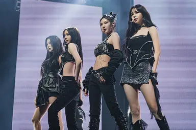 에스파(aespa) 카리나, '힝구 볼살' (마이 퍼스트 페이지 무대인사) [HD ...