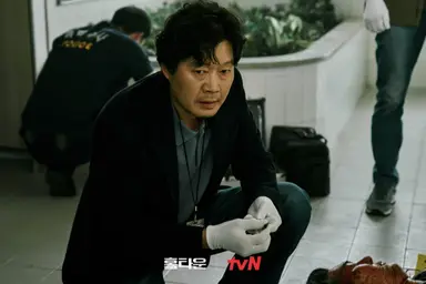 '홈타운' 유재명 "그리스 비극 떠오르는 세계관…멋진 작품" | 연합뉴스