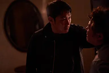 조진웅X김희애X이수경 '데드맨', 韓 영화 예매율 1위...설 극장가 흥행 ...