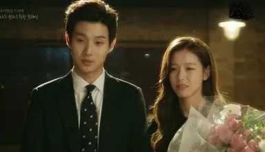 '나의 판타스틱한 장례식' 경수진, 과거 손예진과 '닮은 꼴 인증샷' 화제 ...