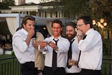 제니퍼 로페즈, `행오버` 브래들리 쿠퍼와 염문 - 마이데일리