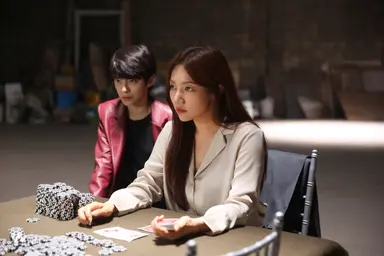 "100% 사랑"…이채영·정혜인 '여타짜', 퀴어코드와 돌아온 '新타짜' [N ...