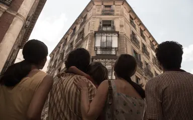 혼령 사는 '그집'이 1970년대 스페인과 닮은 이유 : 네이트 연예