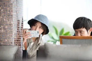 [리뷰] '목숨 건 연애' 어떻게든 웃겨보려고 '목숨 건 영화', 미안하다 안 ...