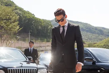 [그 영화 어때] 유오성 김우빈 '친구2', 억수로 울궈먹네? 반갑다 친구야 ...