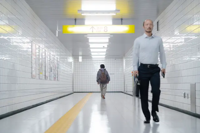 일본 공포영화 8번 출구 리뷰 줄거리 결말 관람평 호불호 갈리는 이유