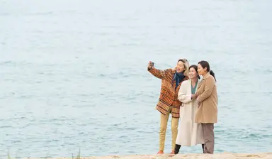 '세자매' 문소리 "BIFF서 창피하게 울었다…프로듀서 작업 행복 ...