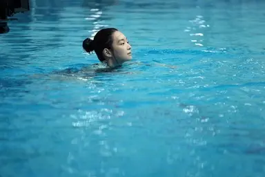 다이빙계 '디바' 된 신민아 “살점 같은 영화…신인시절 압박감 생각났죠 ...