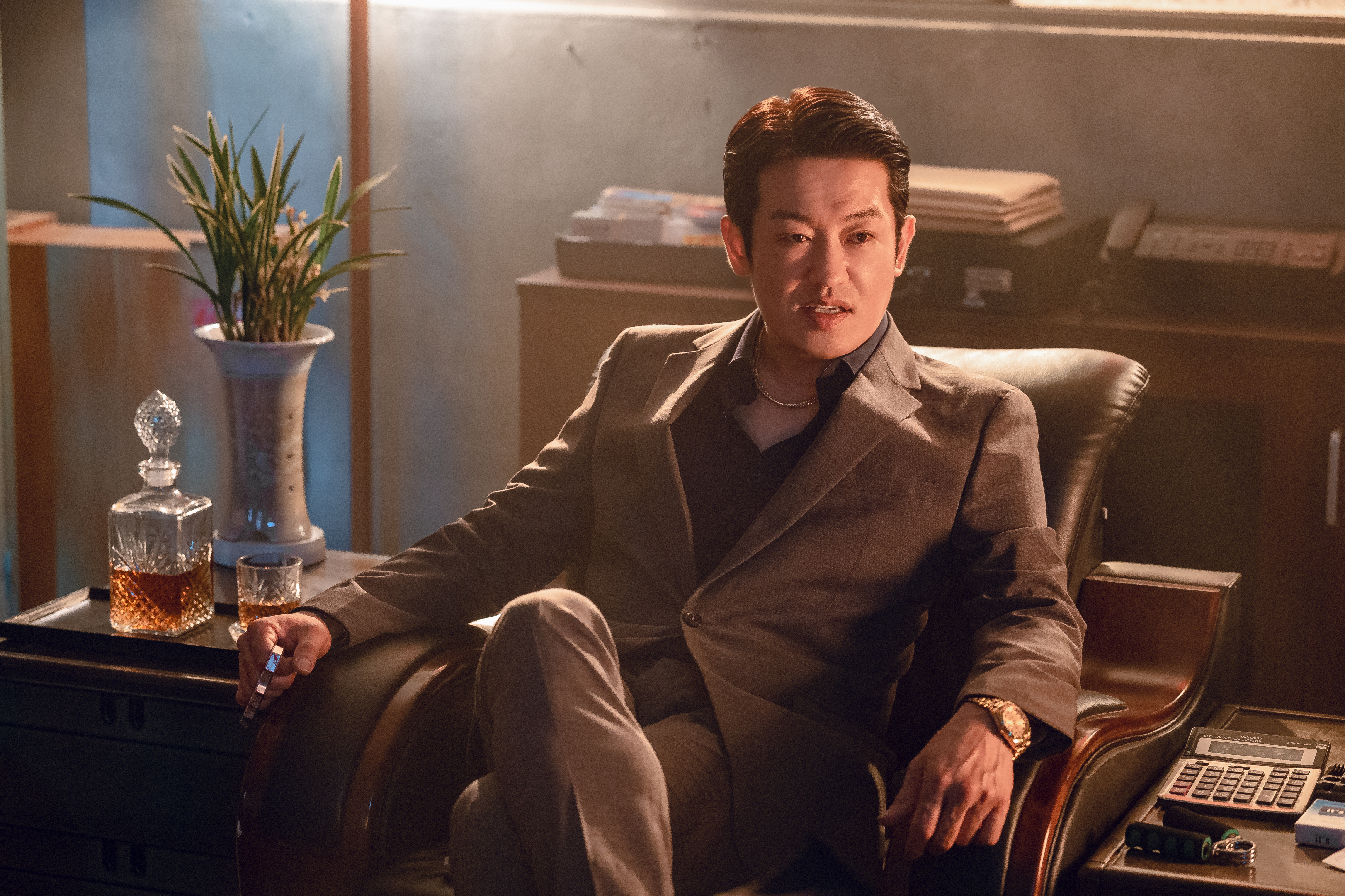 정해인 "도망가지 말고 벌받아" 넷플릭스 이런 엿같은 사랑 12화 결말 줄거리 허성태 백상길 죽음 장태하 프로포즈 하영 고은새 해피엔딩 결혼 최신 인기 오리지널 시리즈 드라마 추천